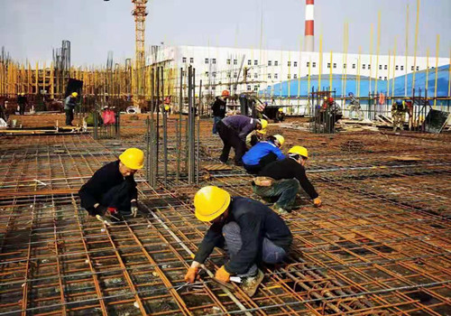 揮灑汗水,亮劍拼搏,以勞動(dòng)為五一添色彩