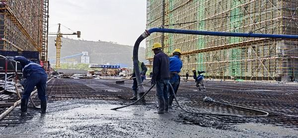 【五一項目建設專題七】陜煤建設澄合分公司第三項目部 “五一”不打烊 建設工地“熱翻天”