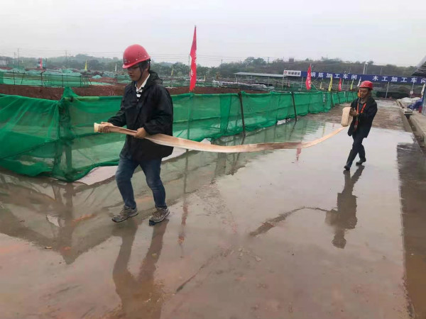 陜煤建設漢中分公司緊繃安全弦 開展防汛搶險實戰演練