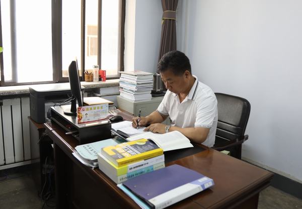 “多面”干將勇?lián)?dāng)