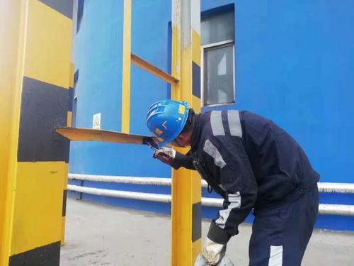 陜煤建設洗選煤運營公司紅柳林洗煤廠項目部：推進質量標準化，廠房設備換“新衣”