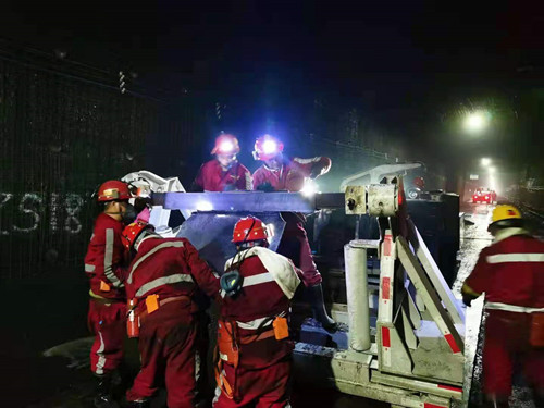 陜煤建機電安裝公司曹家灘項目部順利完成皮帶回撤工程