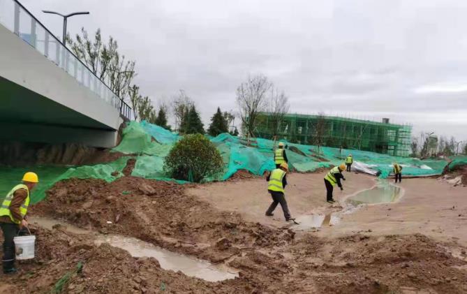 陜煤建設綠宇公司:下好“防”字棋 撐起雨季安全生產“保護傘”