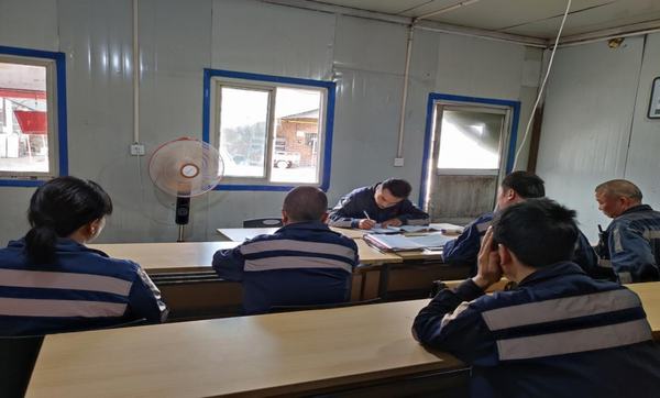 陜煤建設洗選煤運營公司紅柳林洗煤廠項目部:打好“防暑”戰，穿好“降溫”衣