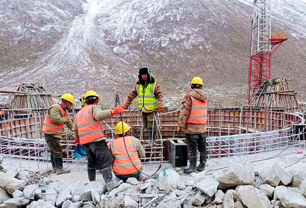 陜煤建設礦建三公司天山勝利隧道2-2#通風豎井亮出新“成績單”