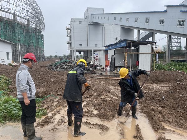 陜煤建設天工公司土建十二部“汛情早知+物資儲備+隱患排查”做實防汛工作