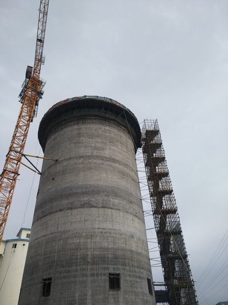 陜煤建設銅煤公司第二十一項目部新增汽車裝車倉滑模施工順利完成