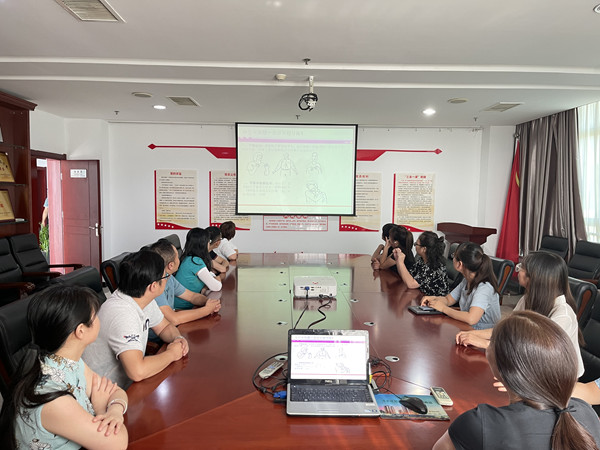 建設集團大秦置業公司:情暖“半邊天” 工會在行動