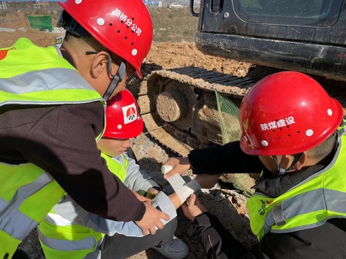 陜煤建設路橋分公司：應急演練“打頭陣”，安全防線不松懈