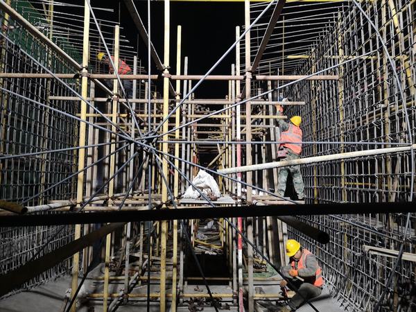 陜煤建設銅煤公司第六項目部晝夜奮戰，打響進度保證攻堅戰