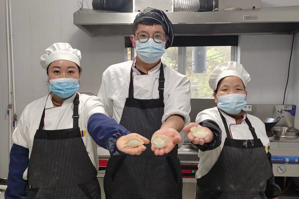 陜煤建設礦建二公司：嚴防疫情暖人心冬至套餐有點甜