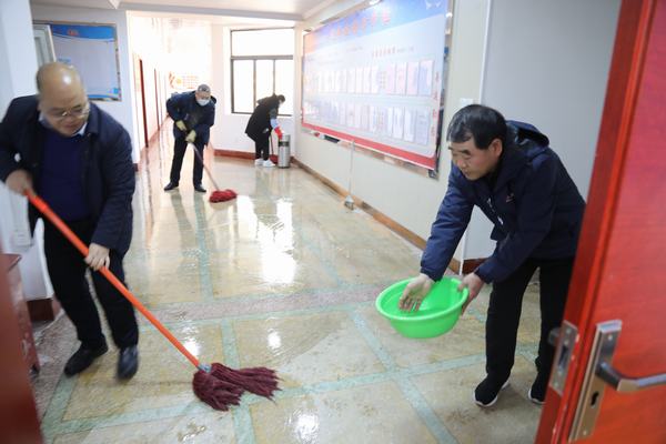 陜煤建設韓城分公司黨員干部擦亮“窗口”迎新春