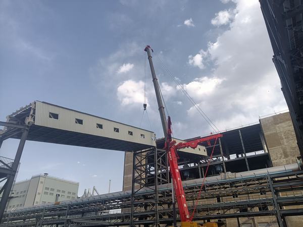 陜煤建設(shè)榆林公司神木電石棧橋工程桁架吊裝4天完成13跨,跑出項目“加速度”