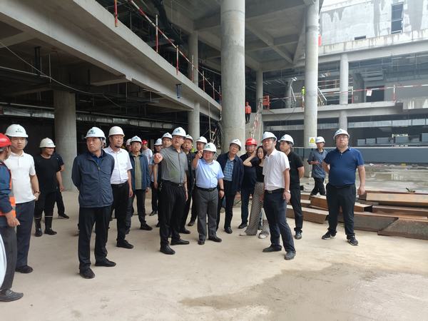 榆林城投集團黨委書記、董事長、總經(jīng)理郝君一行深入陜煤建設(shè)榆林公司施工項目檢查指導(dǎo)工作