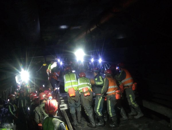 陜煤建設(shè)機電安裝公司:提前完成膠帶機延伸安裝更換工程