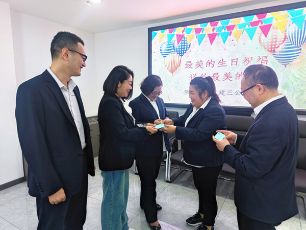 陜煤建設礦建三公司:這份溫暖如期而至