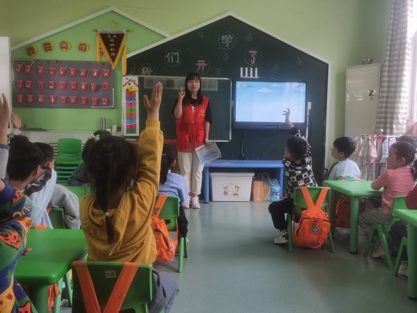 陜煤建設銅煤公司:文明活動進校園 點亮志愿新“食”尚