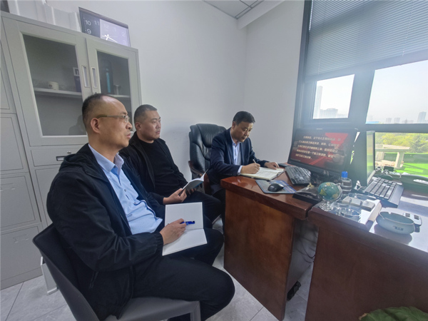 陜煤建設礦建三公司：把好“方向盤”，安全出行“穩著陸”