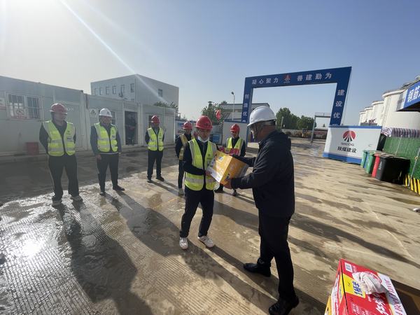 陜煤建設銅煤公司:一線奮斗勇擔當 節日慰問送關懷
