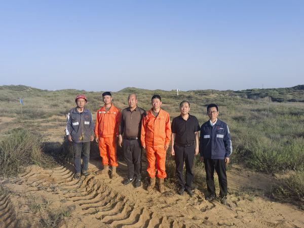 陜煤建設(shè)洗選煤運(yùn)營(yíng)公司第一項(xiàng)目部積極配合完成 “神舟十六號(hào)”整流罩殘骸整理倒運(yùn)工作