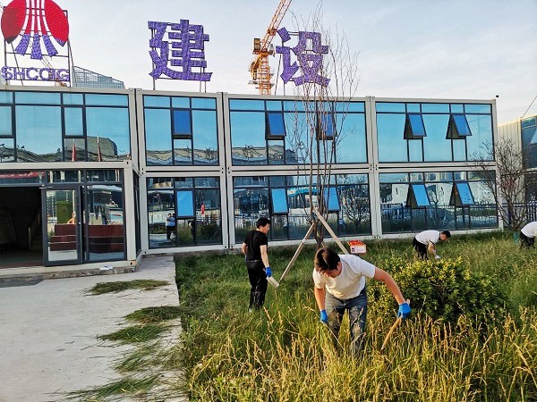 陜煤建設渭南分公司第十一項目部烈日炎炎似火燒? 義務勞動干勁足