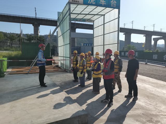 陜煤建設韓城分公司土建十一項目部： 瞄準“靶心”齊發力  牢筑“堤壩”共安全