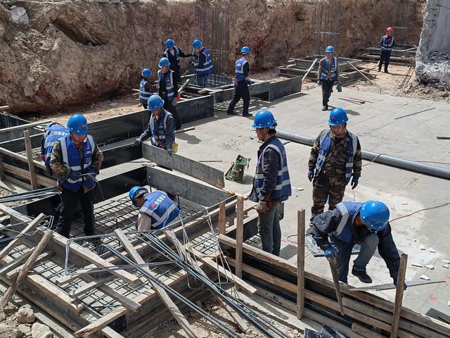 陜煤建設(shè)韓城分公司土建五項(xiàng)目部:拉起安全警戒線 開啟施工加速度