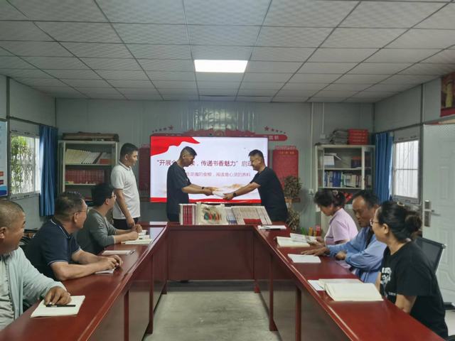 陜煤建設韓城分公司土建十二項目部：“四色閱讀”點亮讀書燈，讓生活溢滿書香