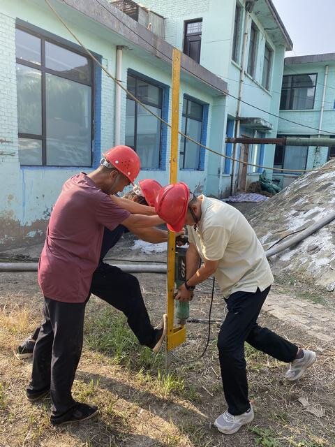 陜煤建設韓城分公司安裝五項目部:打接地極的“小神器”誕生了