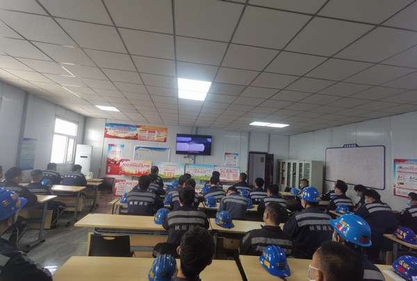 陜煤建設洗選煤運營公司紅柳林洗煤廠項目部: 節前加碼 借力發力