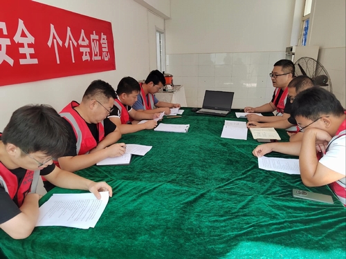 陜煤建設榆林公司第二項目部:發(fā)揮“師帶徒”新作用 引領“傳幫帶”共成長