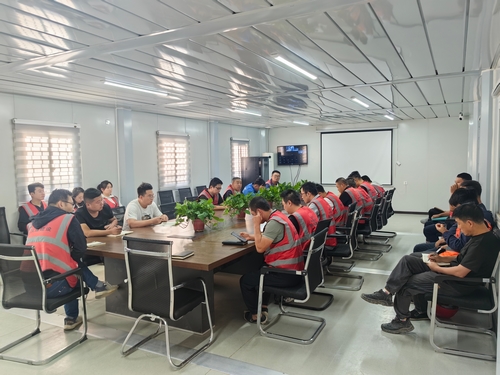 陜煤建設定邊榆溪希望城建設項目:項目建設不停步 堅守崗位趕工期