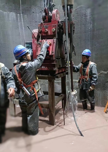 陜煤建設(shè)礦建三公司順利完成井下探放水鉆孔封堵工程