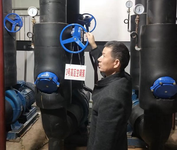 陜煤建設大秦置業公司:物業暖心行動 讓冬天更有溫度