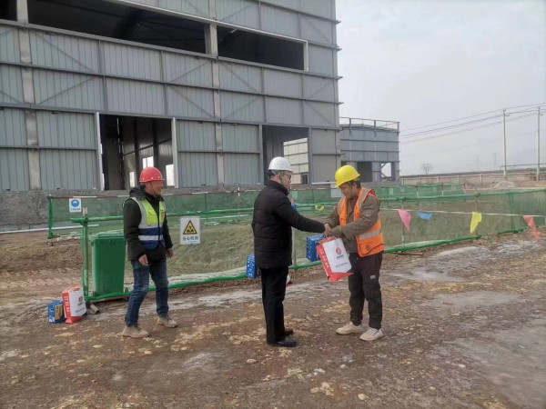 陜煤建設咸陽分公司第二項目部：元旦送溫暖 慰問進基層