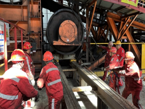 陜煤建設機電安裝公司曹家灘項目部提前9小時完成緊急搶修任務