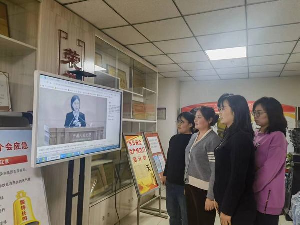 陜煤建設礦建二公司:看齊勞模標桿 汲取奮進力量