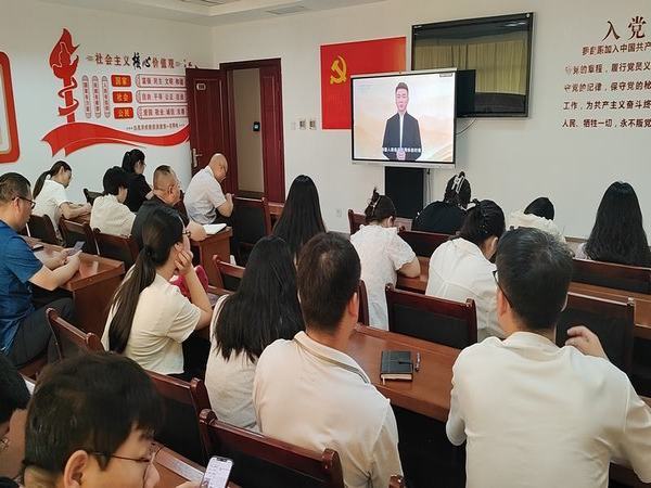 陜煤建設(shè)煤礦運(yùn)營服務(wù)分公司:積極開展《信訪工作條例》實(shí)施兩周年學(xué)習(xí)宣傳活動(dòng)