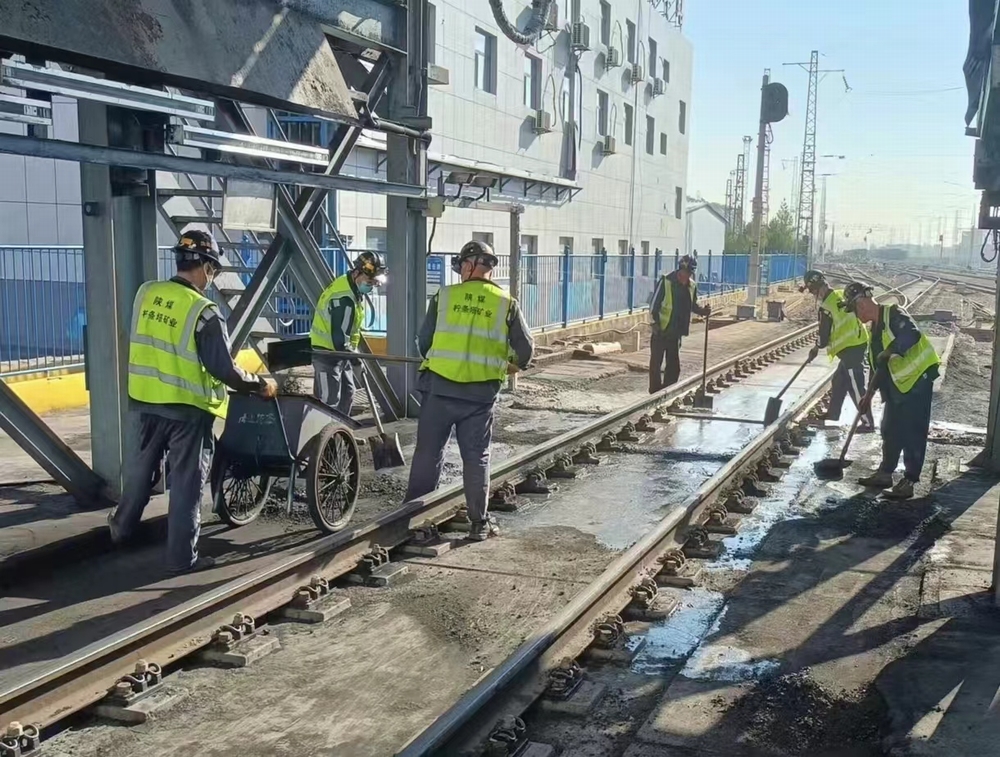 陜煤建設洗選煤運營公司檸條塔運營項目部： 他們，用汗水刻下堅守！