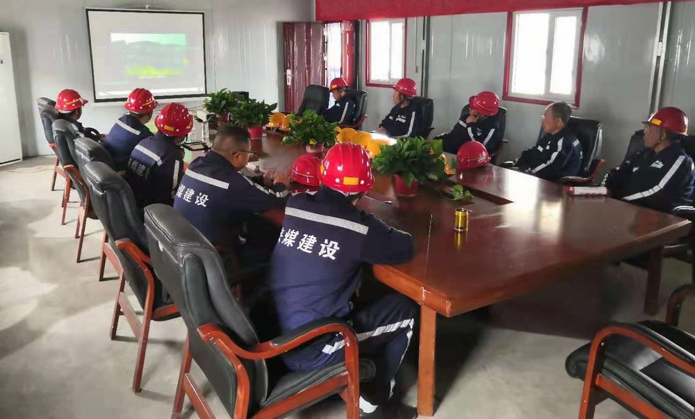 陜煤建設煤礦運營服務分公司:多管齊下整治“三違”