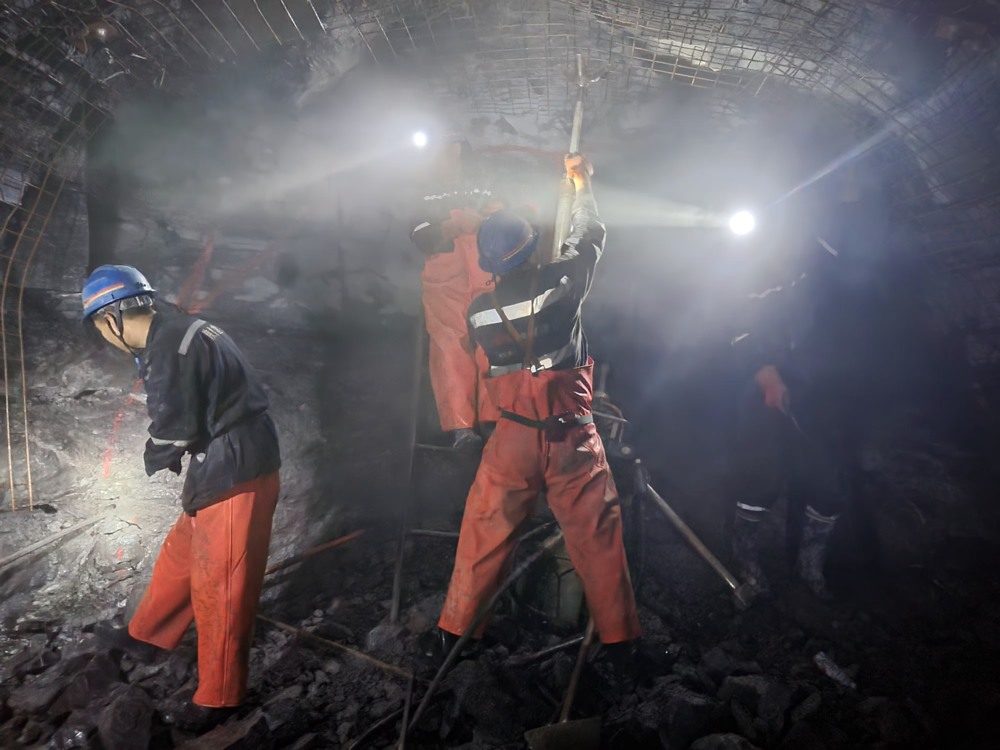 陜煤建設礦建三公司董東項目部多措并舉強化技術保障提升項目施工質量