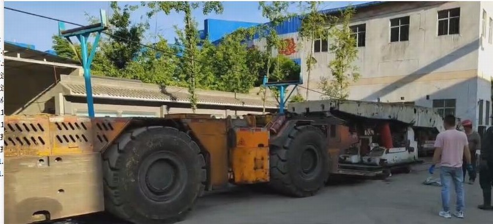 陜煤設計研究院：韓城礦業公司桑樹坪二號井率先應用無軌膠輪車支架搬運車運輸，提高工作效率，確保安全生產