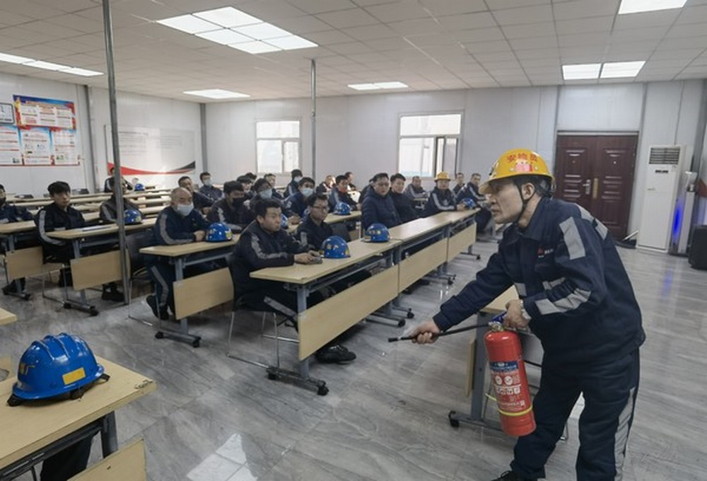 陜煤建設(shè)洗選煤運(yùn)營(yíng)公司:防患于未“燃” 消防宣傳月在行動(dòng)