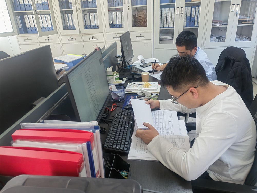 陜煤建設機電安裝公司：春節前奏響信訪穩定“排查曲”