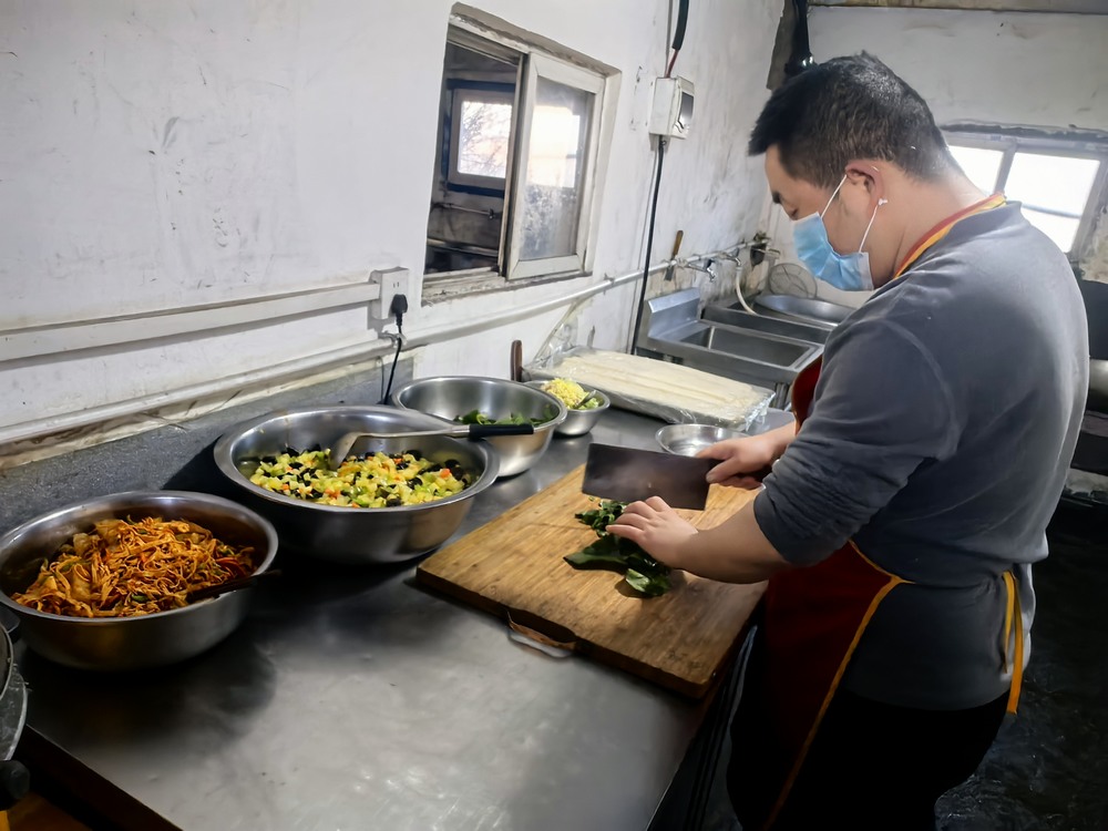 陜煤建設(shè)洗選煤運(yùn)營(yíng)公司第二項(xiàng)目部：“食、浴、居”三管齊下  提升員工幸福感