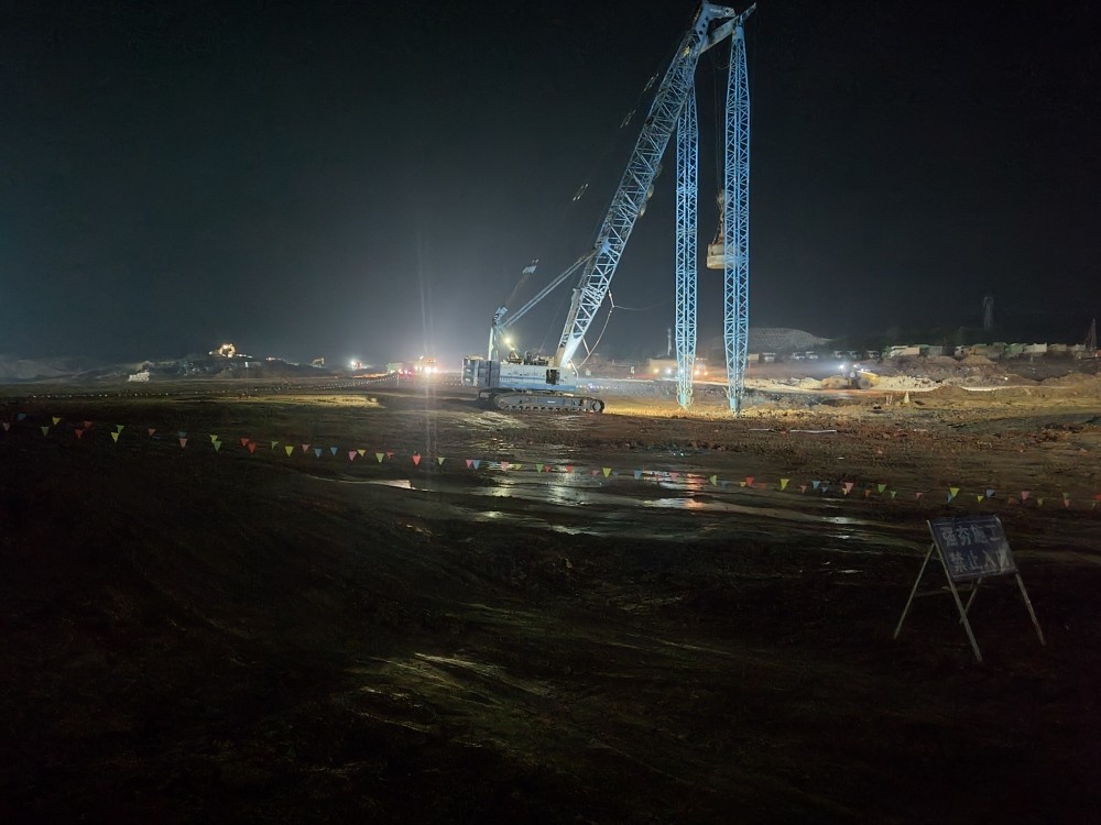 五一堅守?fù)尮て?匠心筑夢顯擔(dān)當(dāng)