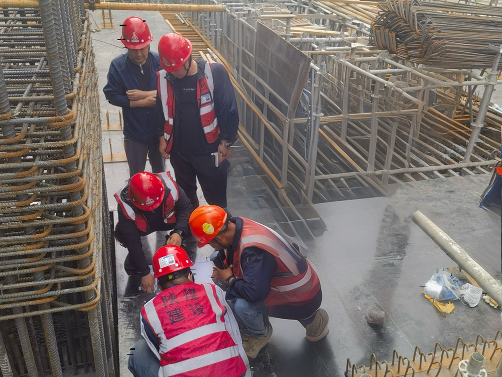 陜煤建設與浙江二建跨項目聯動 ，聚焦汽機預埋螺栓施工技術攻堅