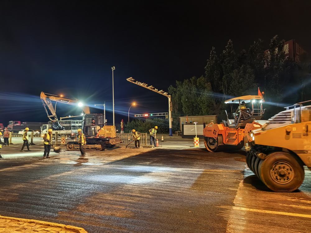 陜煤建設榆林公司第一項目部：7小時夜戰搶通校場路  “繡花功夫”顯擔當