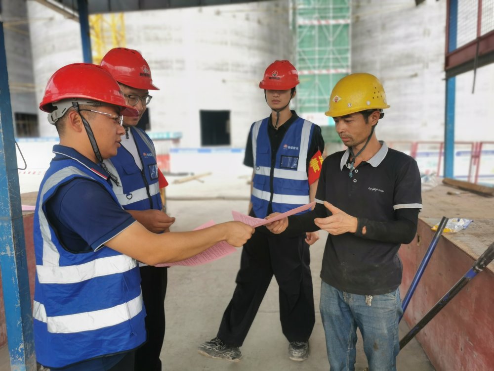 “炎值”勁爆！看陜煤建設韓城分公司土建十一項目部如何積極應對高溫“烤”驗