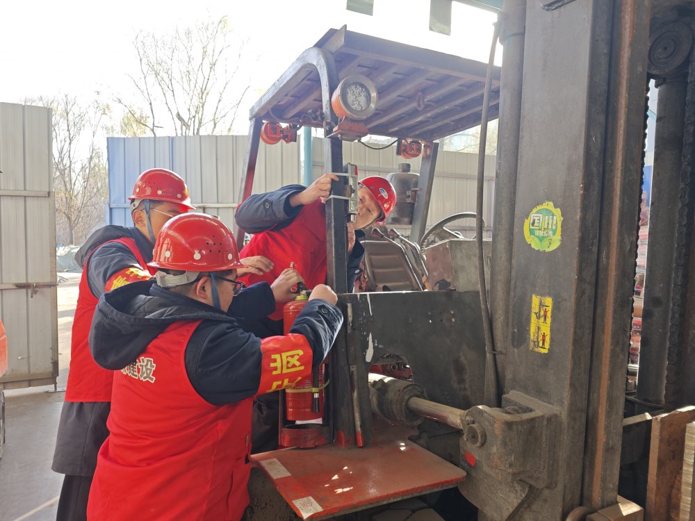 陜煤建設渭南分公司：寒冬礪劍筑防線 安全施工穩前行